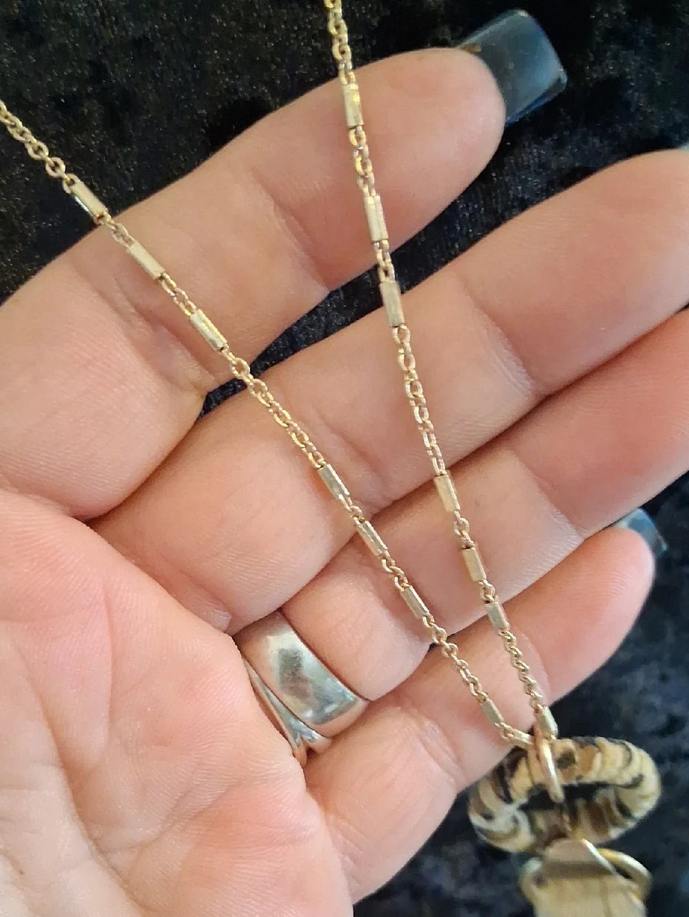 Women’s Beige Tassel Necklace 34 In.L Gold Earrings W/ A Wood & Shell Bracelet